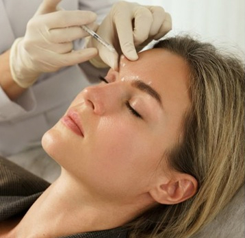 آیا بوتاکس باعث افتادگی پلک میشود؟